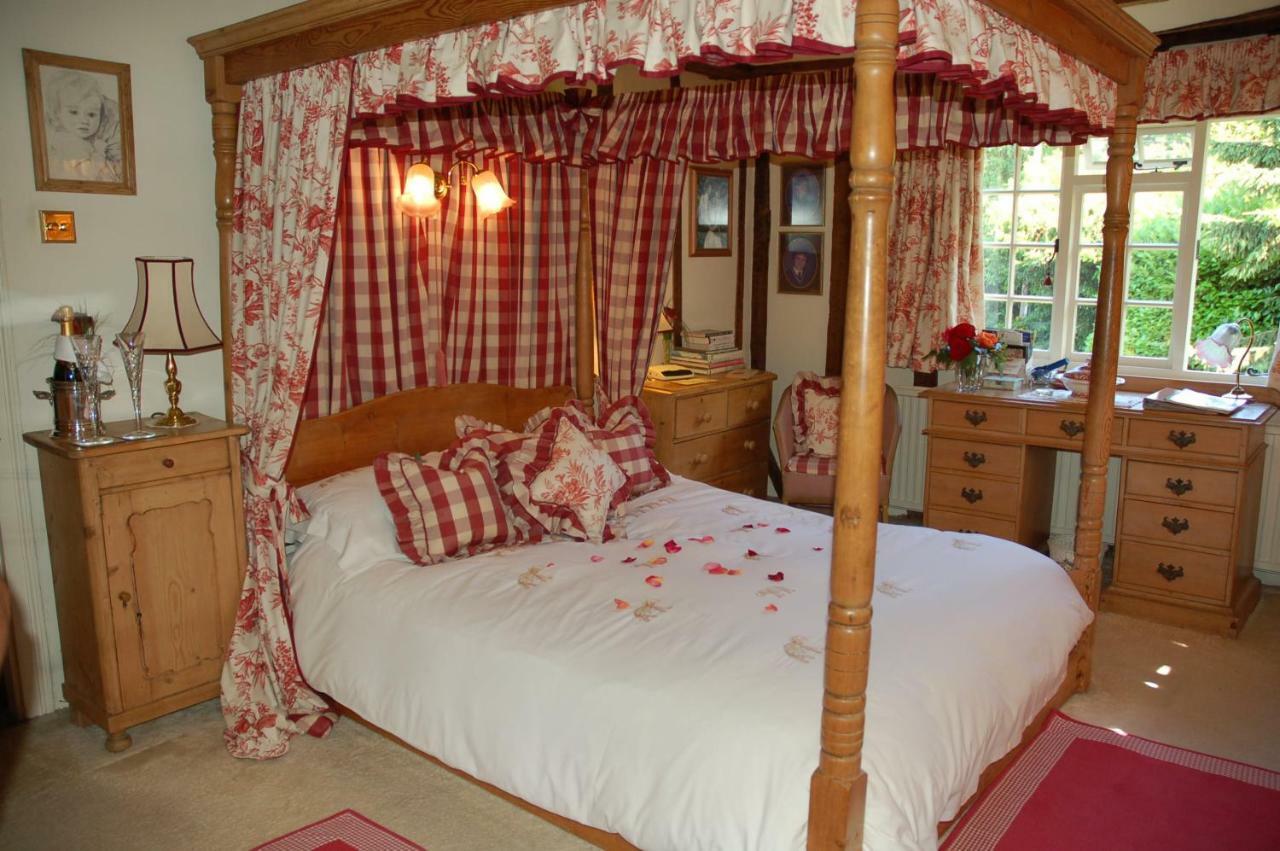 Clayton Wickham Farmhouse Hurstpierpoint Exterior foto